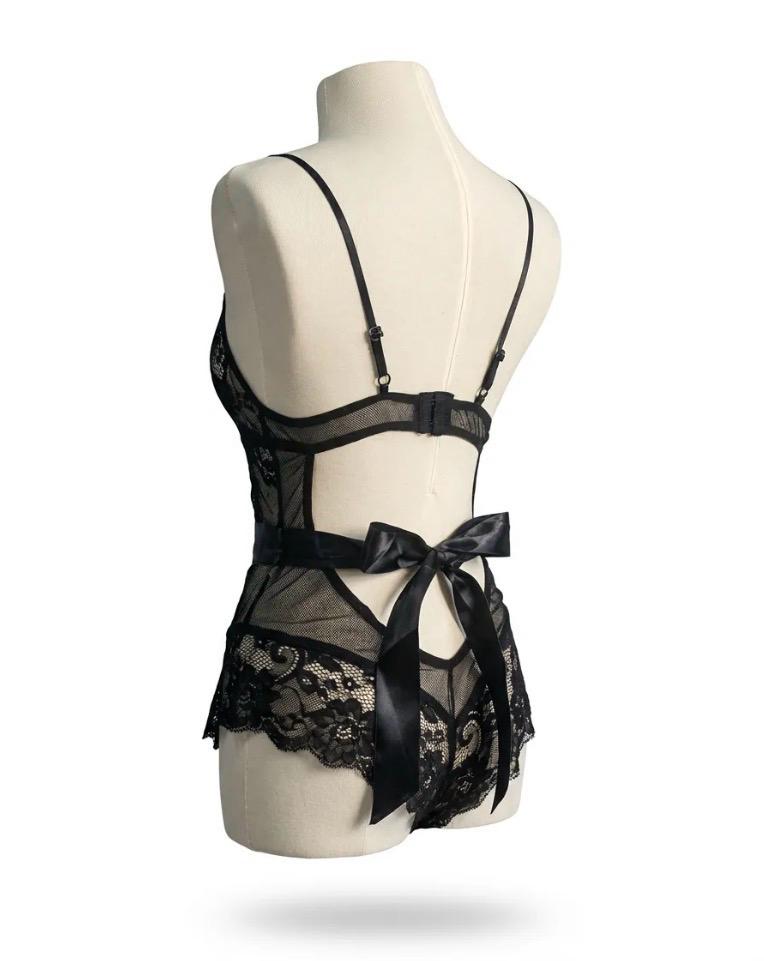 Anna Black Bodysuit
