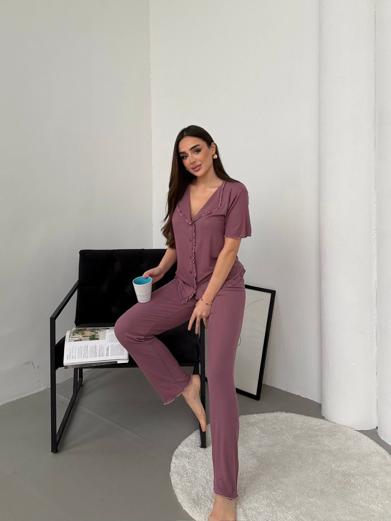 Önden Fırfır Detaylı Modal Kumaş Pijama Takımı(MOR)